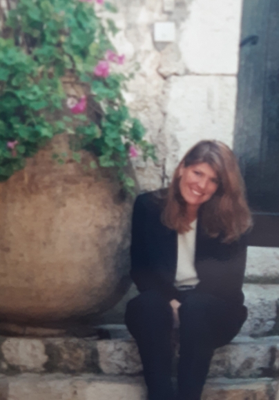 Meet your Posher, Rhiannon - Picture 3 of 3